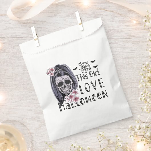 Dieses Mädchen Liebe Halloween Geschenktütchen (Ausgeschnitten)