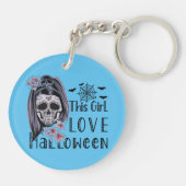 Dieses Mädchen Liebe Halloween Schlüsselanhänger (Rückseite)