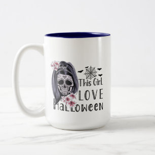 Dieses Mädchen Liebe Halloween Zweifarbige Tasse