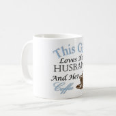 Dieses Mädchen-Lieben ihr Ehemann und ihr Kaffee Kaffeetasse (Vorderseite Links)