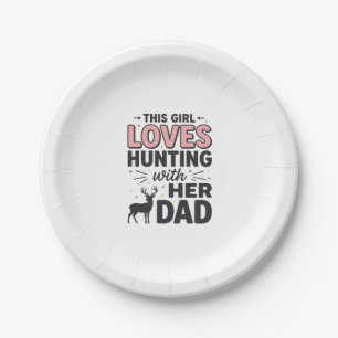Dieses Mädchen liebt die Jagd mit ihrem Vater Vint Pappteller