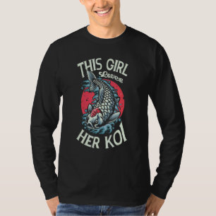 Dieses Mädchen liebt ihre Koi Japanische Koi Karpf T-Shirt