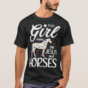 Dieses Mädchen rennt auf Jesus und Pferd T-Shirt P