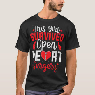 Dieses Mädchen überlebte eine Bypass-Operation am  T-Shirt