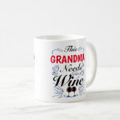 Dieses Oma braucht etwas Wein Kaffeetasse (VorderseiteRechts)