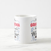 Dieses Oma braucht etwas Wein Kaffeetasse (Mittel)