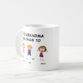 Dieses Oma gehört zu 3 Kindern und heißt "Funny" Kaffeetasse (Vorderseite Links)