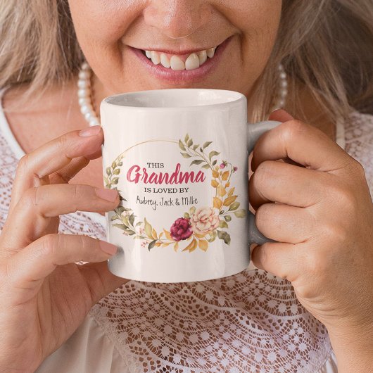 Dieses Oma wird von | Floral Wreath Nana Kaffeetasse