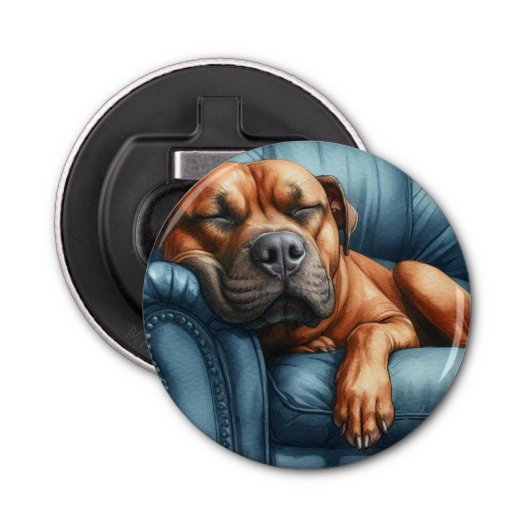 DigiPups Pitbull Dog Sleeping Recliner Nickerchen Flaschenöffner (Vorderseite)