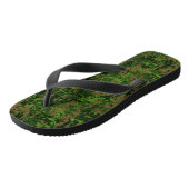 Digital Green Camouflage Accent im Holzlandstil Badesandalen (Schrägansicht)