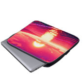 Digital Synthwave Sunset Sea Reflection Laptopschutzhülle (Vorne Knopf)
