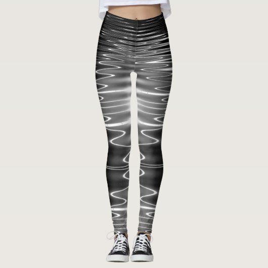 Digital Wavy Black Water Reflection von Tron Leggings (Vorderseite)