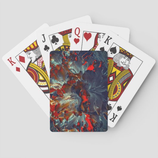 Digitale Blume in Asche und Kohle über Kohlen 3 Spielkarten (Rückseite)