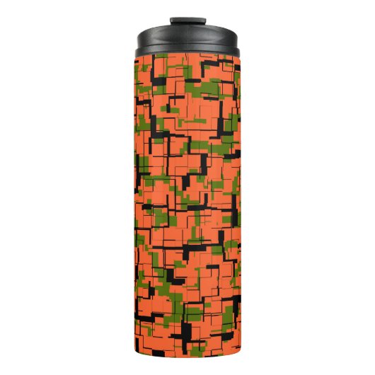 Digitale Camouflage Grün-Orangefarbenes Muster Thermosbecher (Vorderseite)