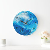 Digitale Cube-Kunst in Blau und Weiß Große Wanduhr (Zuhause)