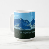 Digitale Kunst der Bergspitzen - John Muir-Zitat Kaffeetasse (Vorderseite Links)
