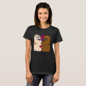 Digitale Kunst | Romantischer Kuss T-Shirt (Vorne ganz)