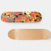 Digitale Tarnung – Orange-Rotes LG-Tarnmuster Skateboard (Horizontal)