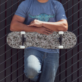 Digitale Tarnung – Schwarz-Graues SM-Tarnmuster Skateboard