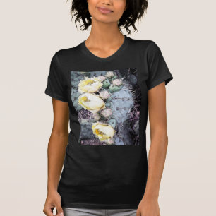 Digitale Tintenaufnahme der Cactus Blume T-Shirt