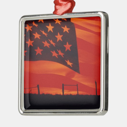 Digitaler Verbund der amerikanischen Flagge Silbernes Ornament (Links)