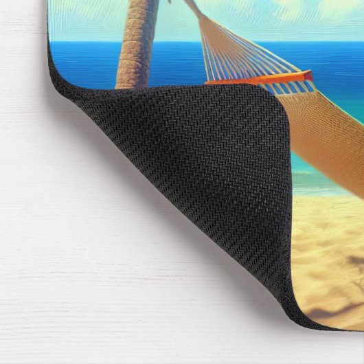 Dill Pickle in einer tropischen Hängematte Mousepad (Ecke)