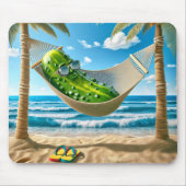 Dill Pickle in einer tropischen Hängematte Mousepad (Vorne)