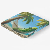 Dill Pickle in einer tropischen Hängematte Pappteller (Gewinkelt)