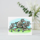 Dillo Family Postkarte (Stehend Vorderseite)