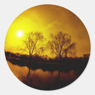 Dine in Hell Runder Aufkleber