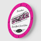Diner Any Name Date Retro Hot Pink Black White Große Wanduhr (Winkel)