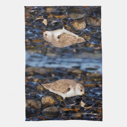 Dines auf Clam am Strand vergeuden Geschirrtuch (Vertikal)