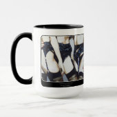 'Dinge passieren' Gemälde auf einem Tasse (Links)