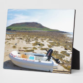 Dinghy am Strand Fotoplatte (Seite)