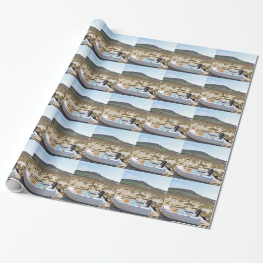 Dinghy am Strand Geschenkpapier (Ungerollt)