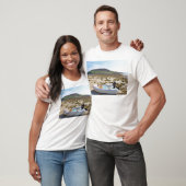 Dinghy am Strand T-Shirt (Unisex)