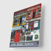 Dingle Pubs Collage, Irish Clock. Irland Quadratische Wanduhr (Winkel)