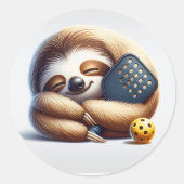 Dink Then Nap – Cozy Sloth Pickleball Sticker (Vorderseite)