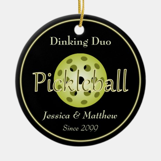 Dinking Duo Couple Pickleball Ball Keramik Ornament (Vorne)