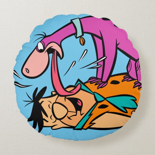 Dino Licking Fred Flintstone Rundes Kissen (Vorderseite)