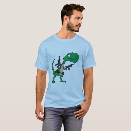 Dino mit Gewehren T-Shirt (Vorne ganz)