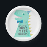 DINO-MITE Dinosaur Boys Geburtstagsparty Pappteller<br><div class="desc">Auf dem Party-Papierteller für die Dinosaurier-Dinosaurier-Party Ihres Kindes können Sie die Sonne und den niedliche Geburtstag genießen. Cartoon Stil Abbildung eines grünen Dinosauriers mit gelben Spitzen. Der t-Rex trägt eine blaue Bogen-Krawatte und einen winzigen Party-Hut. Auf seinem Körper steht ein Text, der "Matthews DINO-MITE Geburtstag" sagt. Man kann ihn durch...</div>