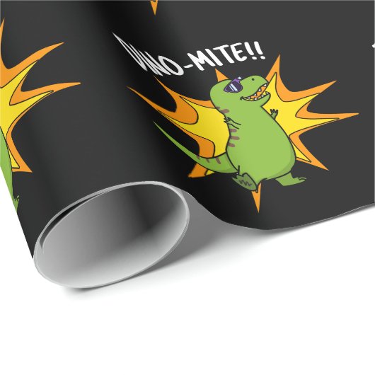 Dino-mite Funny TRex Dinosaur Pun Dark BG Geschenkpapier (Rolleneckpunkt)