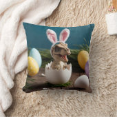 Dino Osterüberraschung - Niedlicher T-Rex in einem Kissen (Decke)