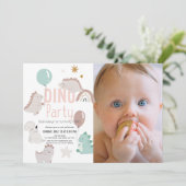 Dino Party Pink Dinosaur Girl 1. Geburtstag Einladung (Stehend Vorderseite)