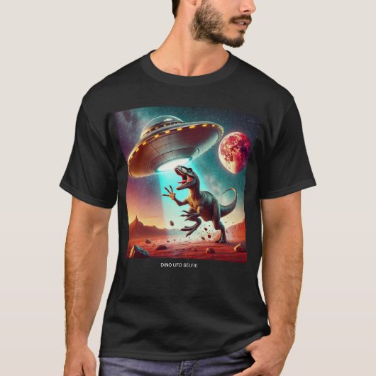 Dino UFO Selfie: Alien Encounter (Man Tshirt) #02 T-Shirt (Vorderseite)