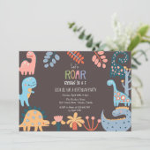 Dinos lassen Sie uns Kindergeburtstag rauschen Einladung (Stehend Vorderseite)