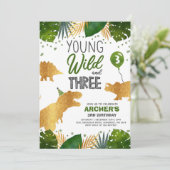 Dinosaur Birthday Einladen Wild und Drei-Dino-Part Einladung (Stehend Vorderseite)