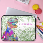 Dinosaur Colorful T-Rex-Name Laptopschutzhülle<br><div class="desc">Ein lustiger, rauschender T Rex ein beängstigend psychedelischer, farbiger Dinosaurier mit Jurassic Dschungelfoliage Hintergrund. Die perfekte personalisierte Mädchen Laptop für den Schuljungen, der Dinos Lieben. Dieses lustige prähistorische Dinosaurier-Design mit einfach zu bedienender Vorlage, sodass Sie ein individuelles Laptop-Gehäuse erstellen können. Fun tyrannosaurus rex Aquarellbild wurde handgemalt in aquamarin blau grün...</div>