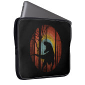 DINOSAUR IM WALD LAPTOPSCHUTZHÜLLE (Vorne Rechts)